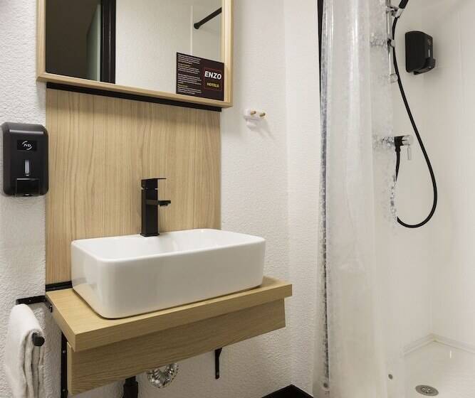 Enzo Hotels Chartres Mainvilliers By Kyriad Direct