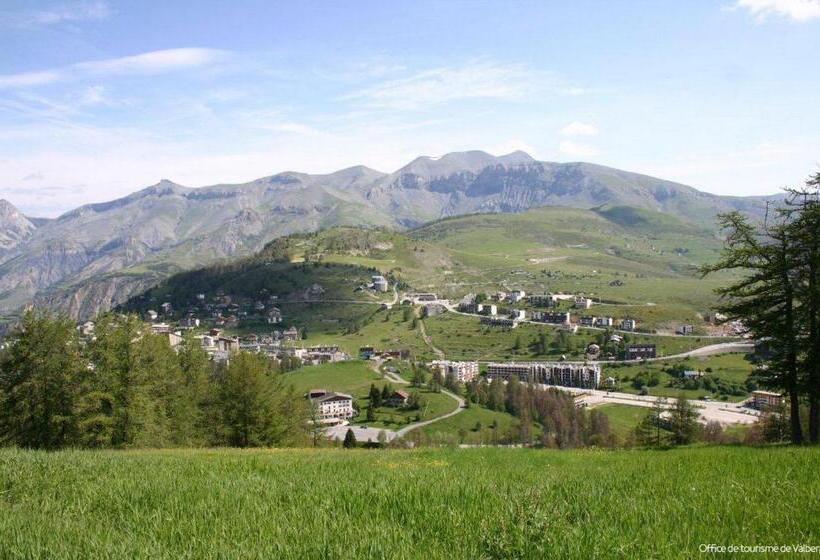 فندق Adonis Valberg