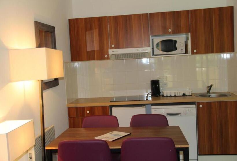 فندق Adonis Valberg