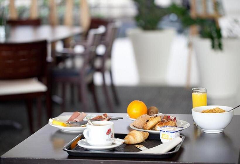 فندق Adonis Valberg