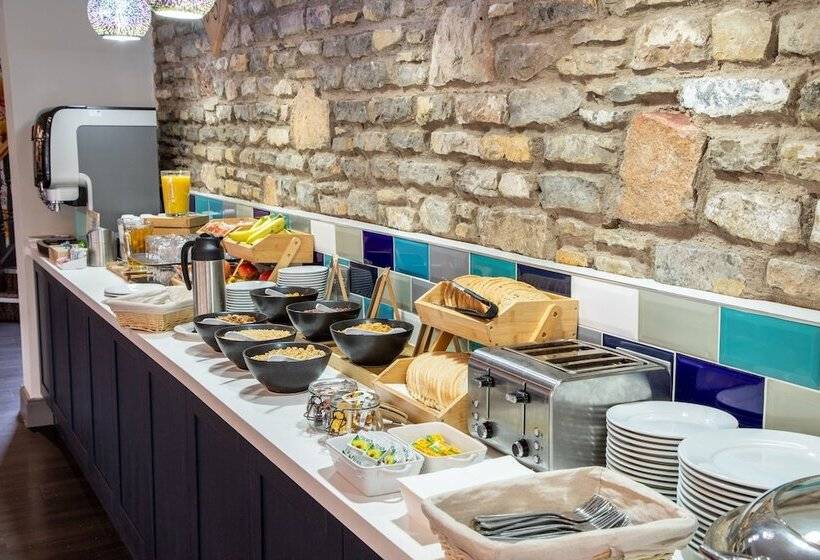 فندق Almondsbury Inn & Lounge