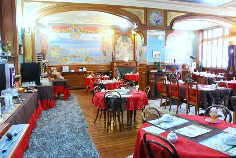 Отель Logis   Hôtel Arc En Ciel Et Spa Les Sables D Olonne