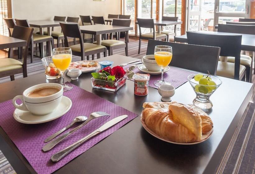 בית מלון כפרי Atoll