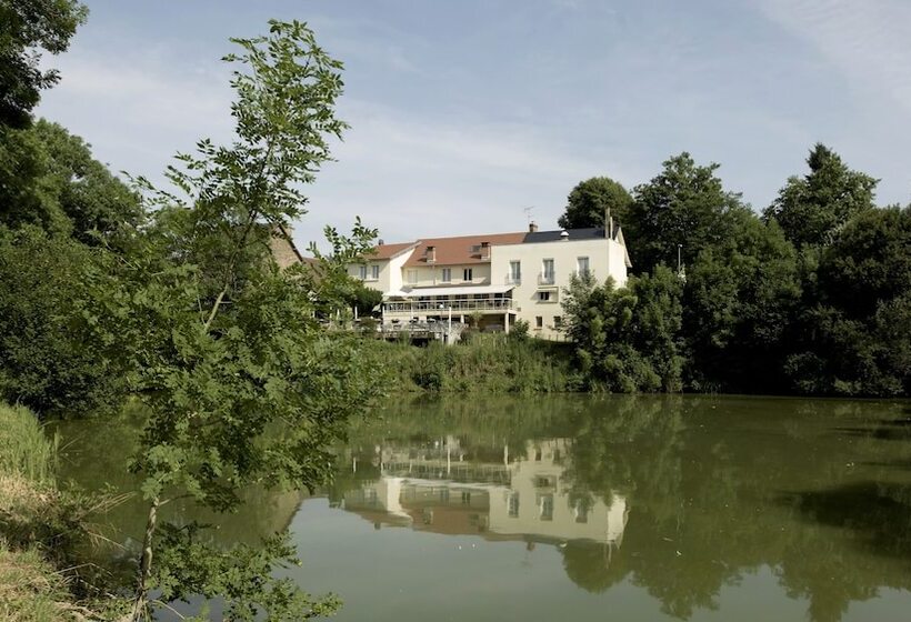 호텔 Logis Hôtel Auberge De L Etang