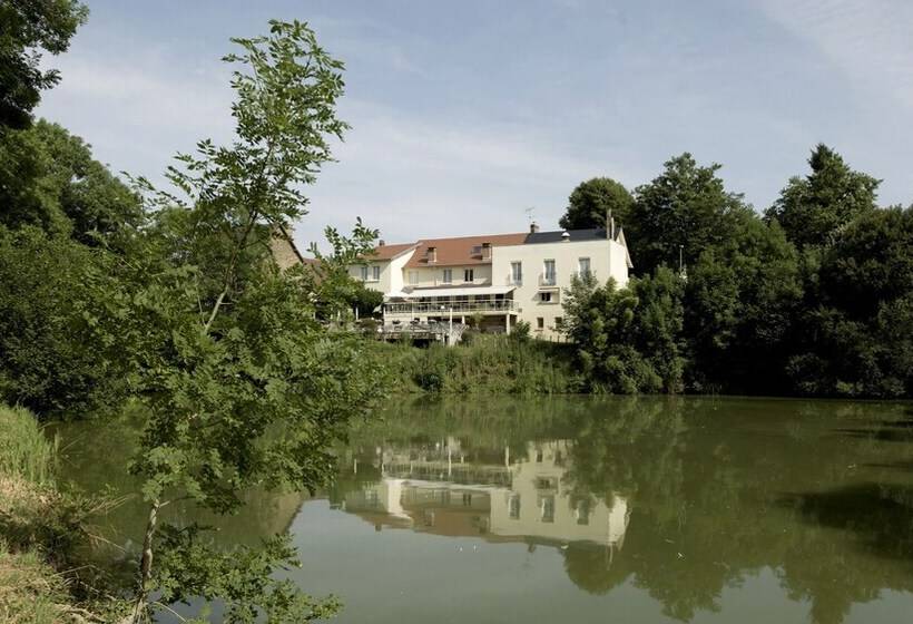 호텔 Logis Hôtel Auberge De L Etang