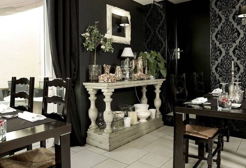 호텔 Logis Hôtel Auberge De L Etang