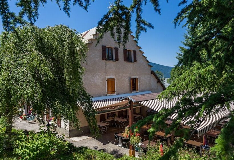 ホテル Auberge Des Montauds