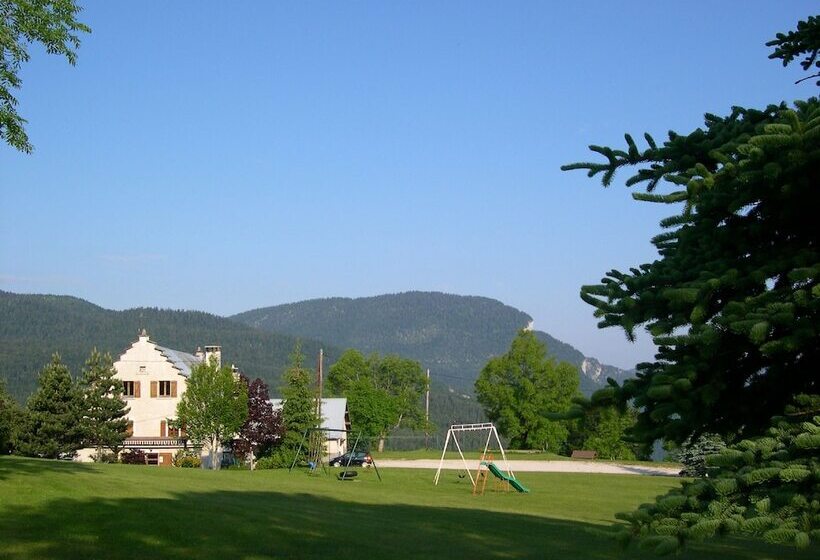 ホテル Auberge Des Montauds