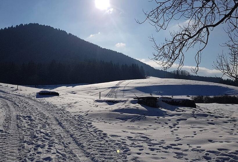 ホテル Auberge Des Montauds