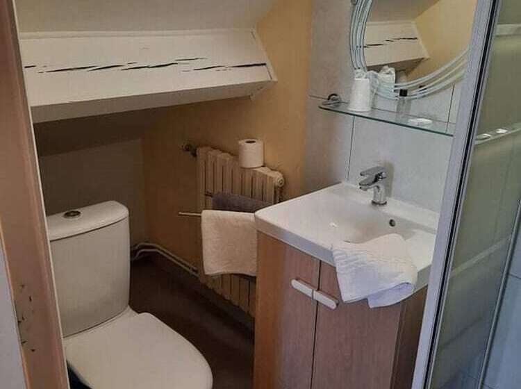 ホテル Auberge Des Montauds