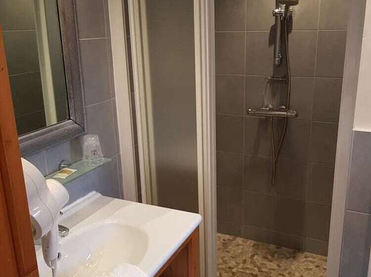 ホテル Auberge Des Montauds