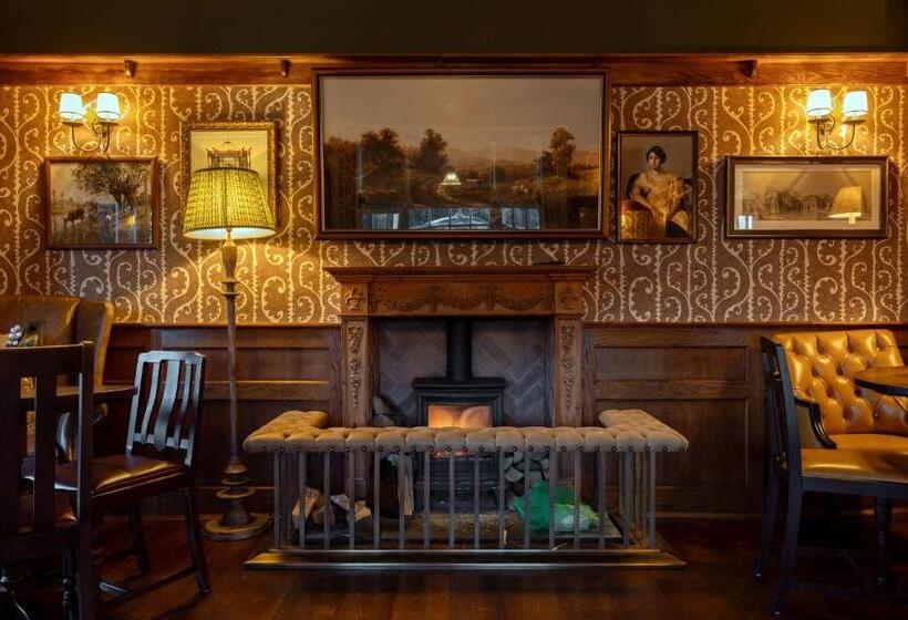 בית מלון כפרי Bedford Arms