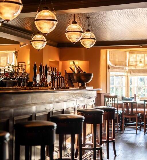 בית מלון כפרי Bedford Arms