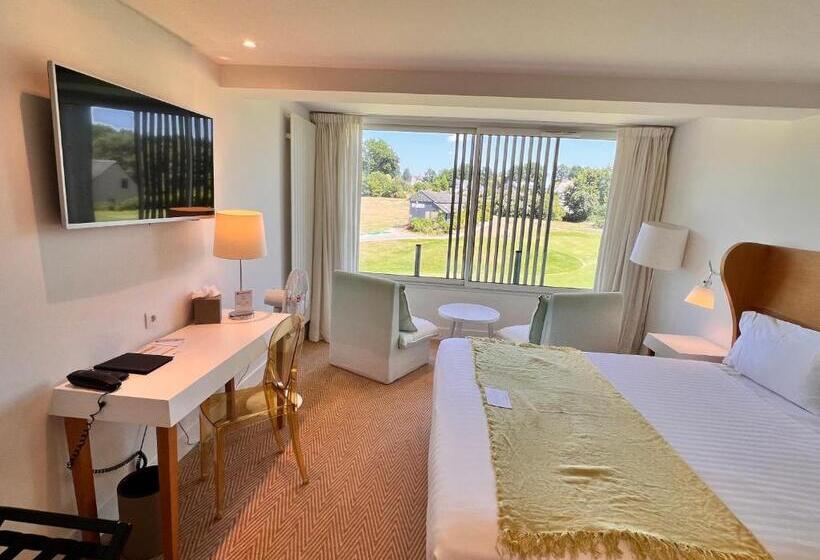 בית מלון כפרי Best Western Plus Le Roi Arthur Hôtel & Spa