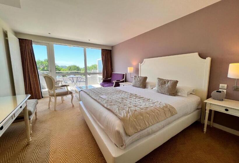 בית מלון כפרי Best Western Plus Le Roi Arthur Hôtel & Spa