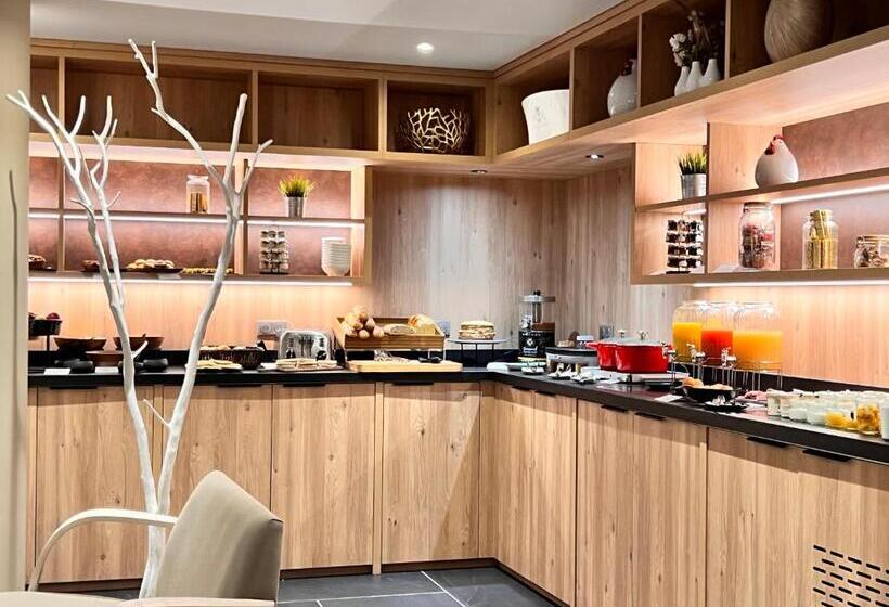 בית מלון כפרי Best Western Plus Le Roi Arthur Hôtel & Spa