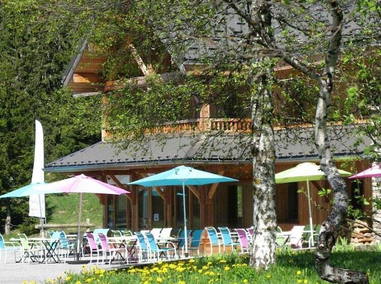 בית מלון כפרי Les Roches 1500