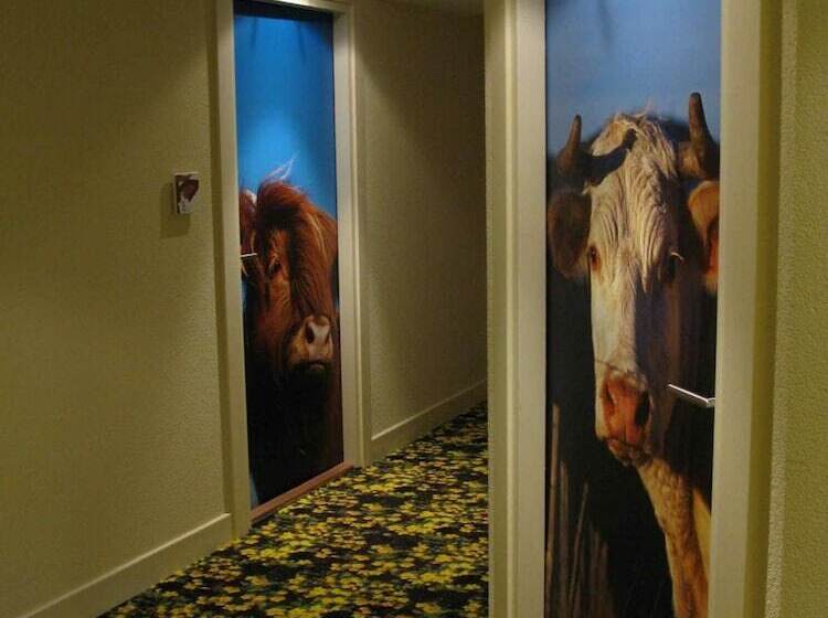 בית מלון כפרי Les Roches 1500