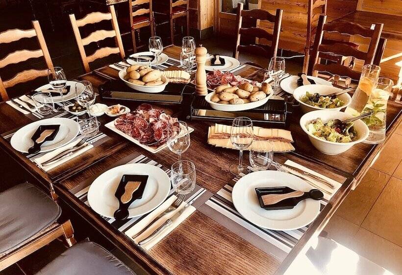 בית מלון כפרי Les Roches 1500