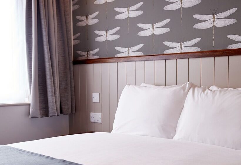 ホテル Chase Inn By Greene King Inns