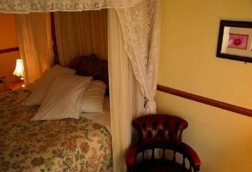 فندق Chequers Inn