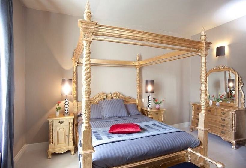 ホテル Château De Lavail