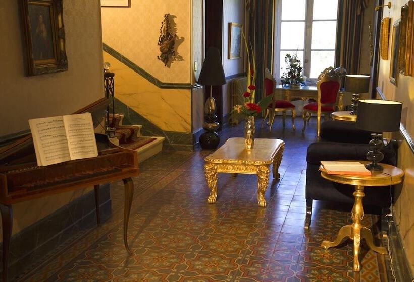 ホテル Château De Lavail