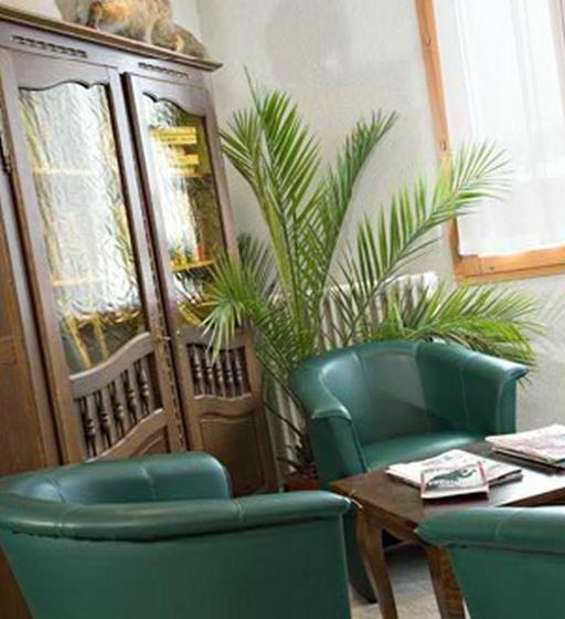 Отель De La Haute Montagne