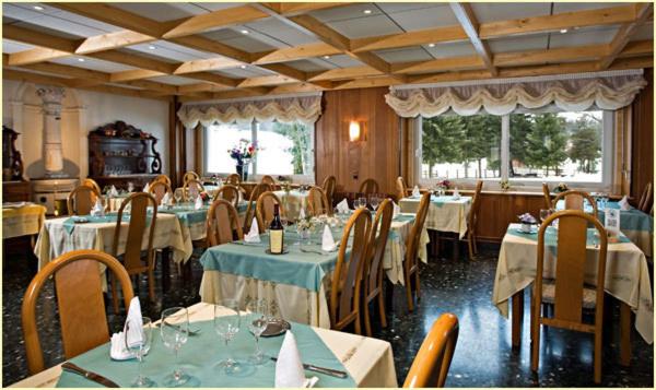 Отель De La Haute Montagne