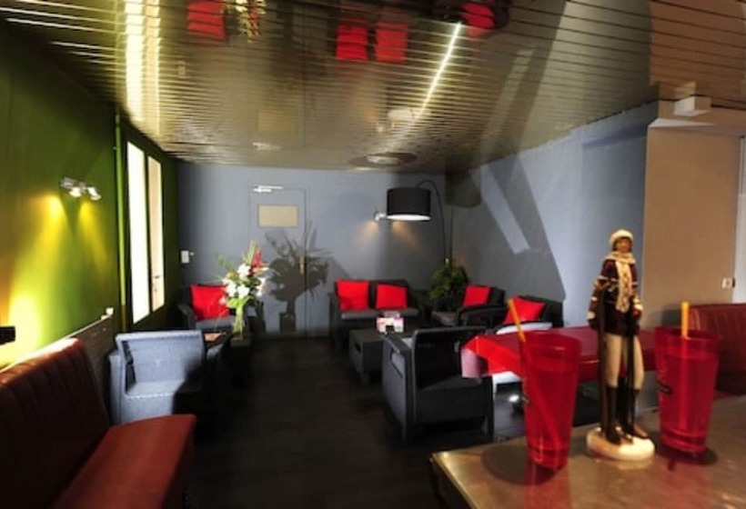 فندق De La Placette Barcelonnette