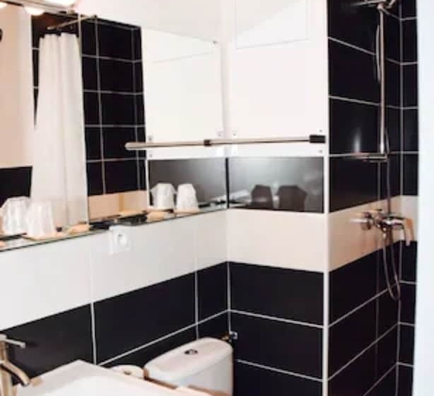 فندق De La Placette Barcelonnette