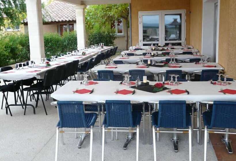 Отель Domaine Des Garrigues