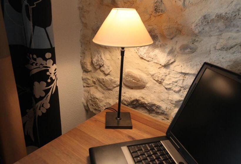 בית מלון כפרי Domaine Les Méjeonnes