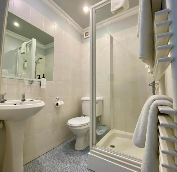 Отель East Beach