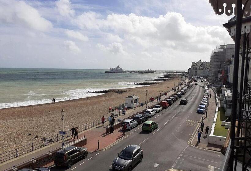 Отель East Beach