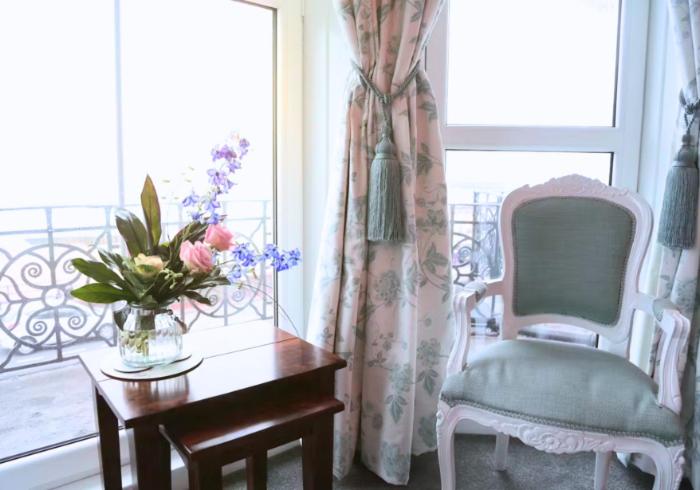 Отель East Beach