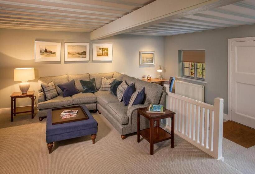 בית מלון כפרי Foxhills Club & Resort