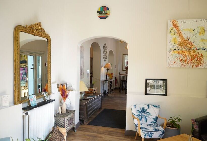 호텔 Grand Hôtel De La Poste