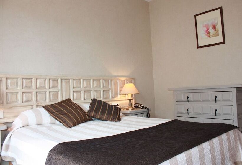 فندق Grand Hôtel De La Reine Amélie