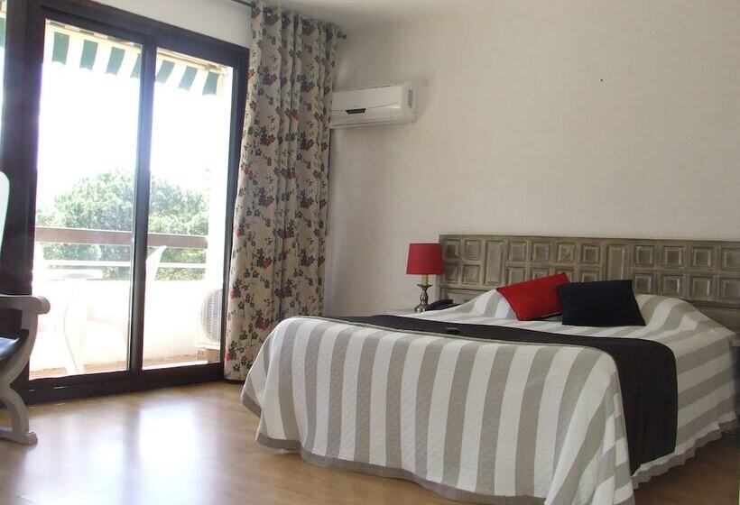 בית מלון כפרי Grand Hôtel De La Reine Amélie