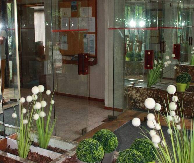 בית מלון כפרי Grand Hôtel De La Reine Amélie