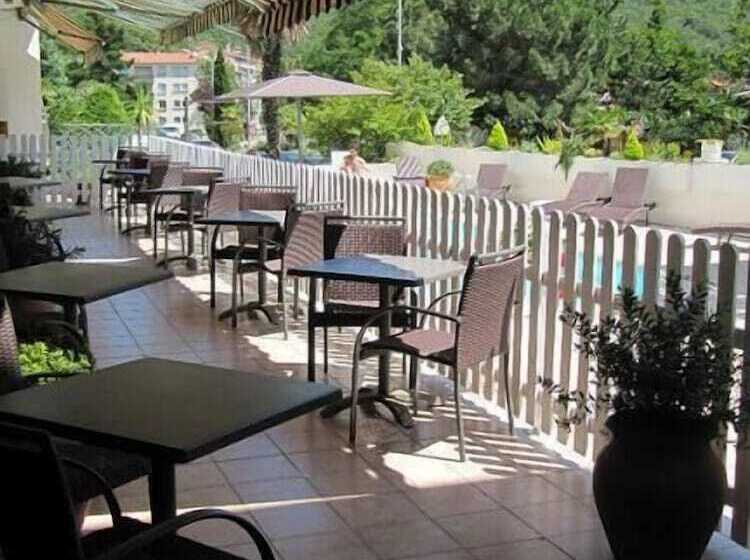 בית מלון כפרי Grand Hôtel De La Reine Amélie