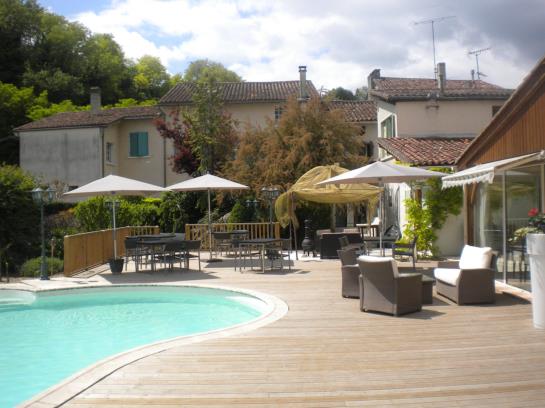 호텔 Hostellerie Du Perigord