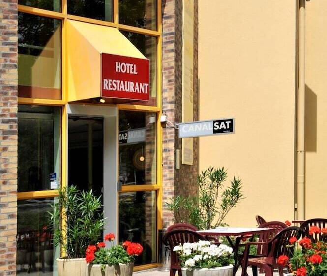 فندق Hôtel Amarante Besançon Micropolis