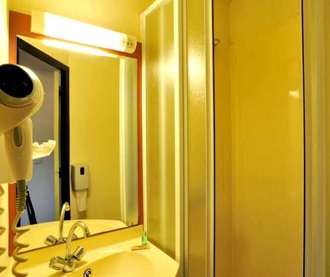 فندق Hôtel Amarante Besançon Micropolis