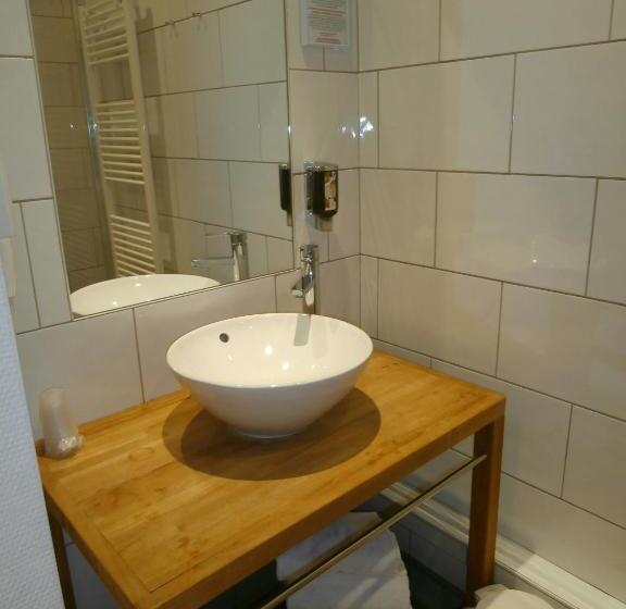 Отель Hôtel De La Paix