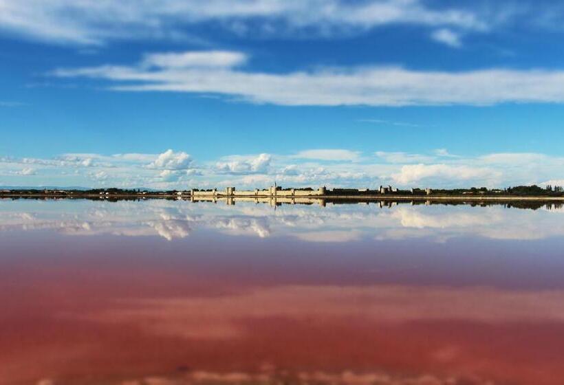 هتل Hôtel Restaurant Chez Carrière