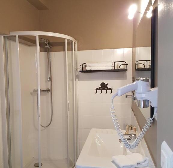 فندق Hôtel Restaurant Chez Carrière