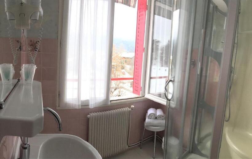 בית מלון כפרי Hôtel Restaurant Le Grillon