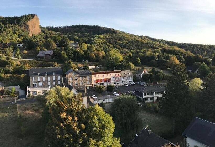 בית מלון כפרי Hôtel Restaurant Le Grillon